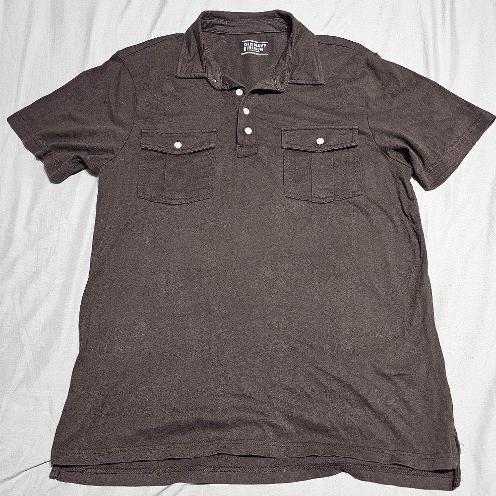 Old Navy 2 Pocket Polo shirt
